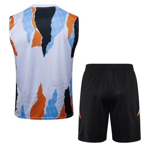 Camiseta corta blanca de lunares del Real Madrid 2024-2025