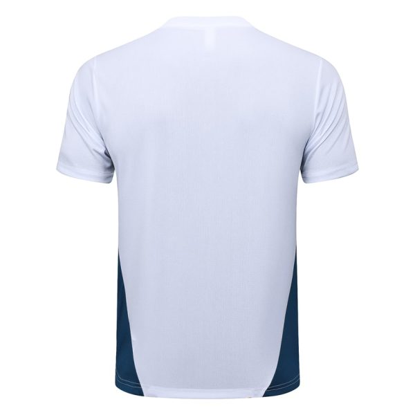 Conjunto de camiseta y pantalones cortos blancos OM 2024 2025