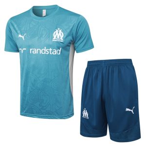 Conjunto de camiseta y pantalones cortos verde OM 2024 2025