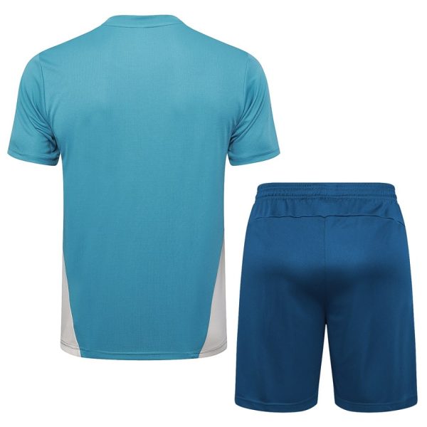 Conjunto de camiseta y pantalones cortos verde OM 2024 2025