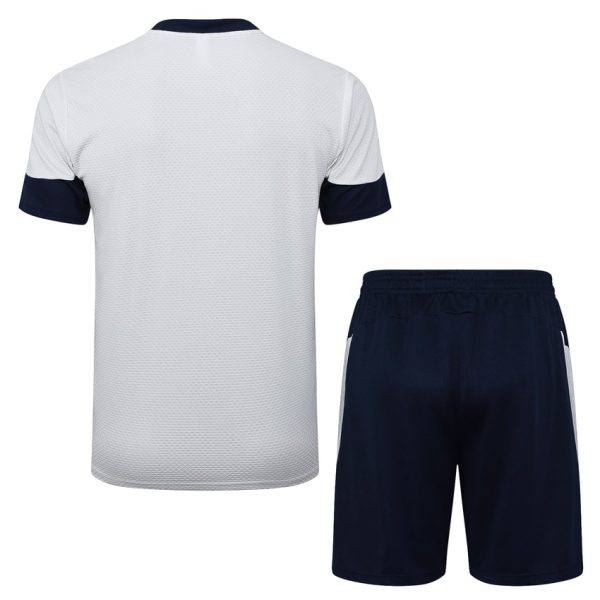 Conjunto de camiseta y pantalones cortos blancos de Portugal 2024-2025